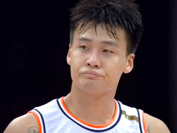 里程碑夜利物浦手感冰凉；CBA季后赛加时末段刷纪录；气氛紧张；更衣室氛围转暖的简单介绍-开云APP