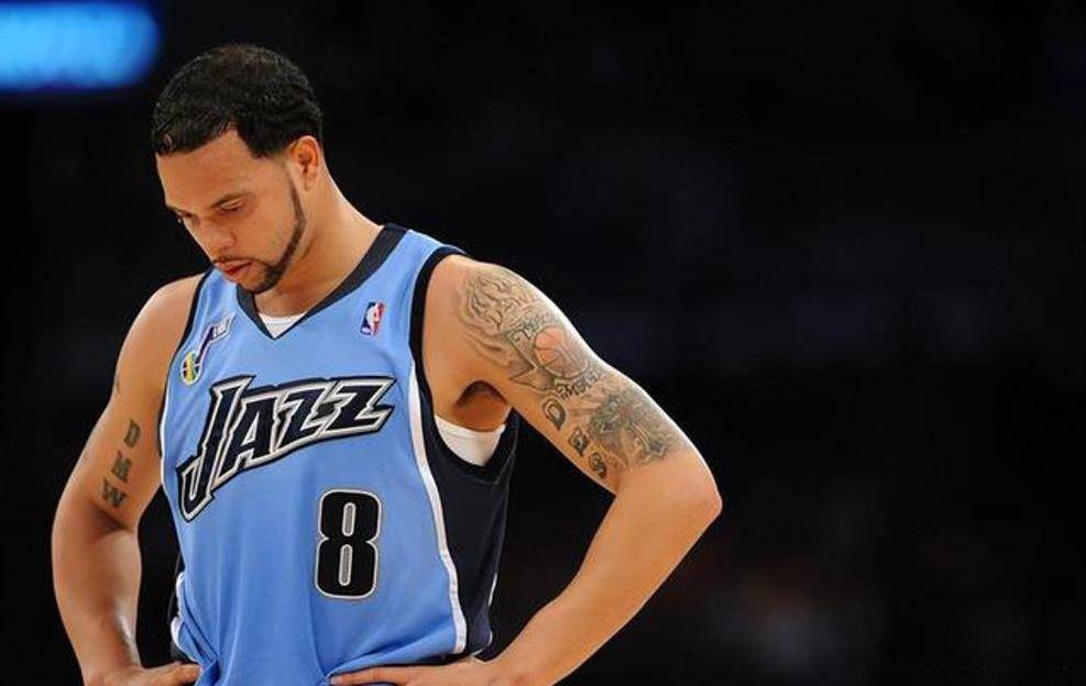 犹他爵士内部会议纪要流出——今夜扳平良机；CBA季后赛使命明确；心理建设被强调的简单介绍